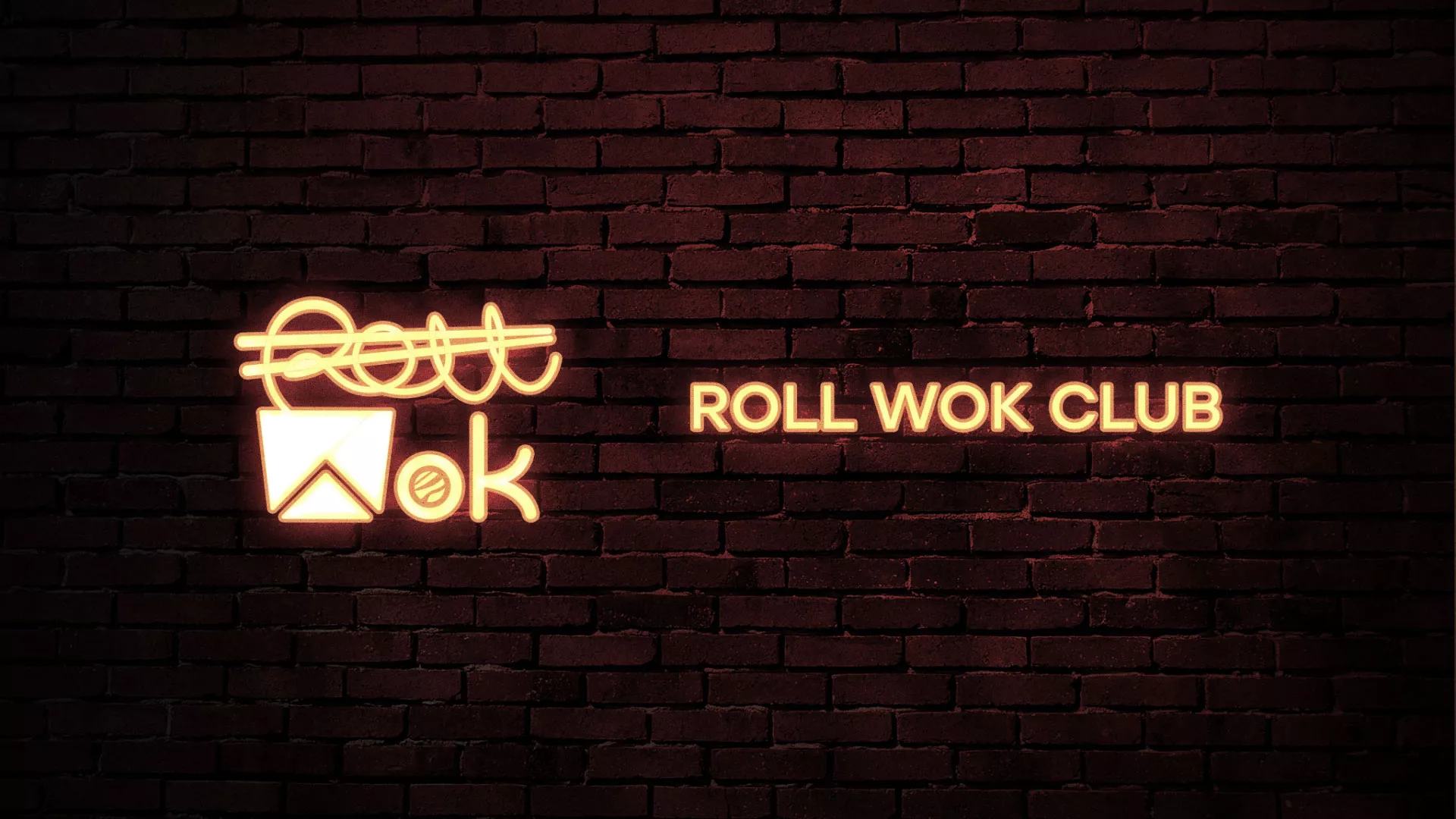 Разработка логотипа суши-бара «Roll Wok Club» в Орске